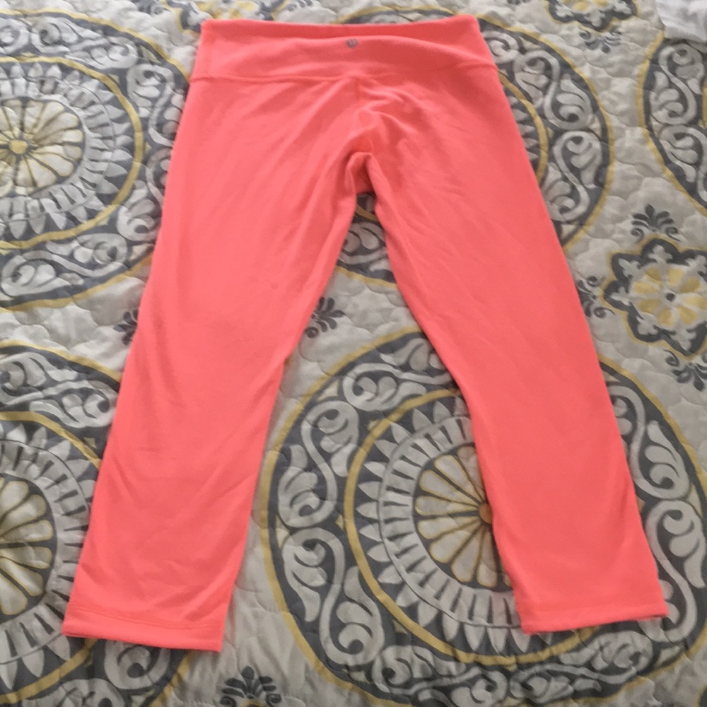 Reversible workout capris - Picture 2 of 4